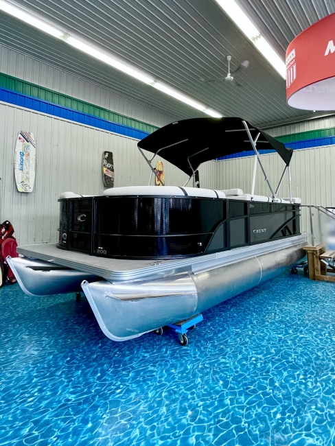 Crest Pontoon Classic 200 Exterior